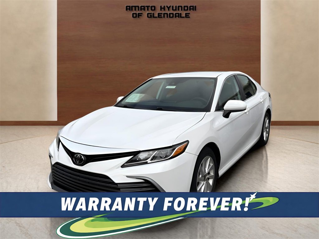 Used 2024 Toyota Camry LE image 1