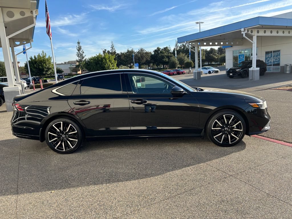 Used 2026 Honda Accord Touring image 4