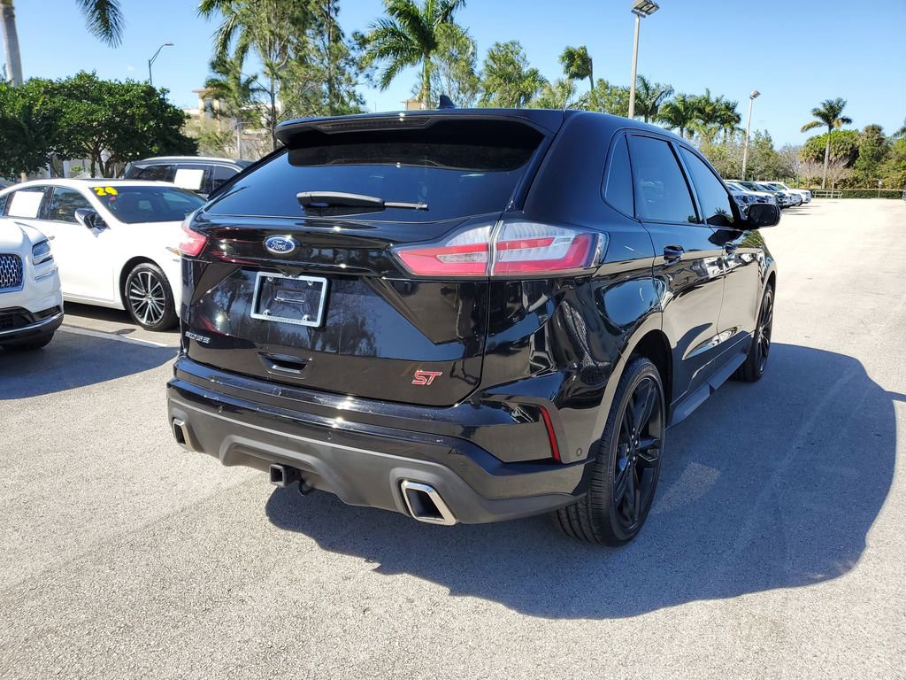 Used 2020 Ford Edge ST w/ Equipment Group 401A image 4