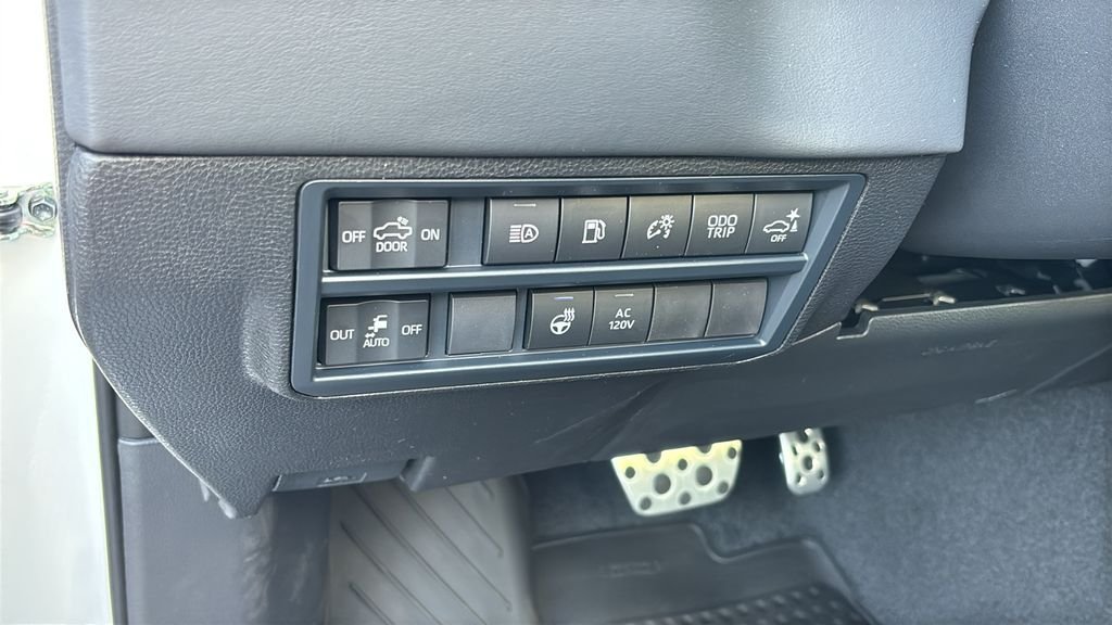 New 2026 Toyota Tundra Platinum AWD/4WD image 16