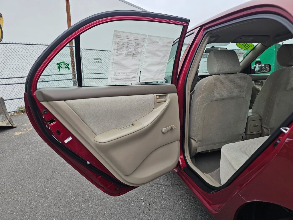 Used 2005 Toyota Corolla CE FWD image 15