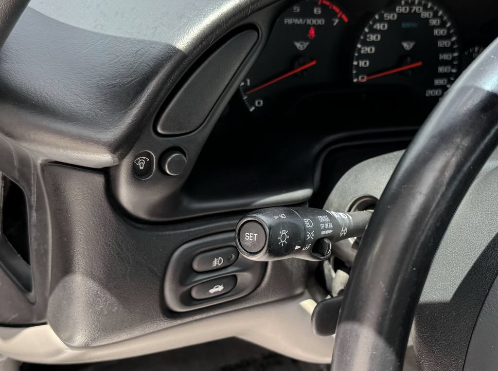 Used 1999 Chevrolet Corvette Coupe RWD image 15