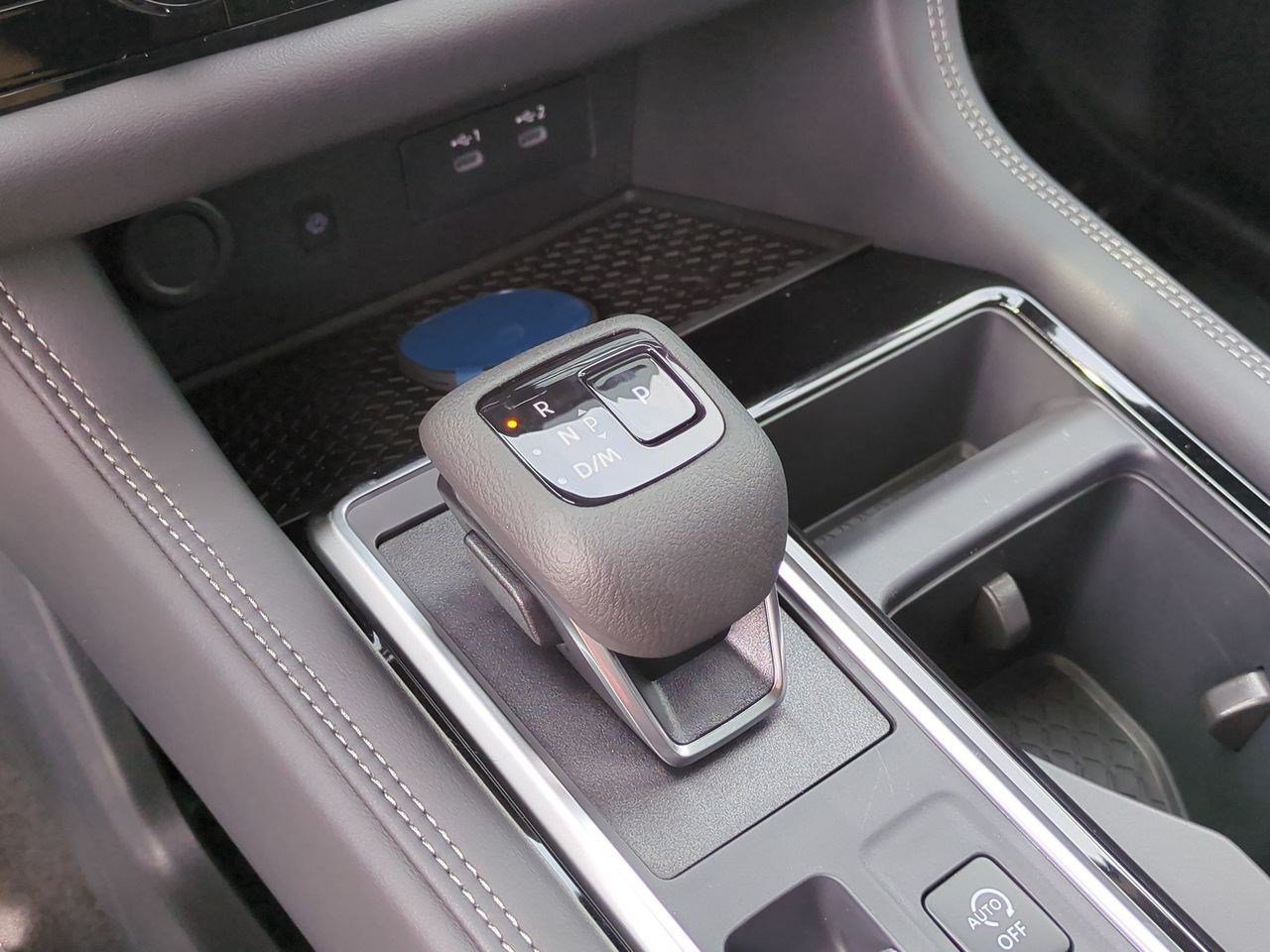 New 2026 Nissan Pathfinder Platinum w/ Accent Package FWD image 25