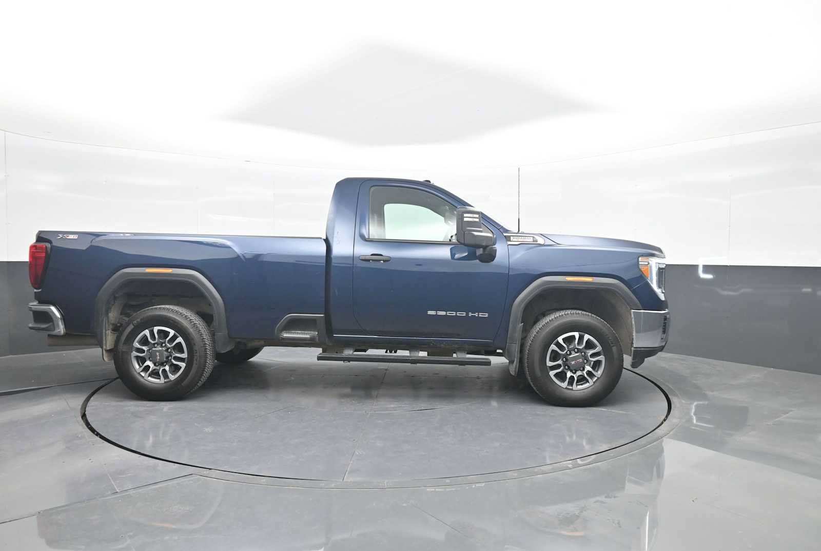 Used 2023 GMC Sierra 3500 Pro w/ Convenience Package AWD/4WD image 9