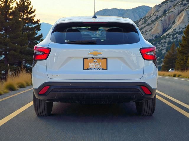 Used 2025 Chevrolet Trax LS image 6