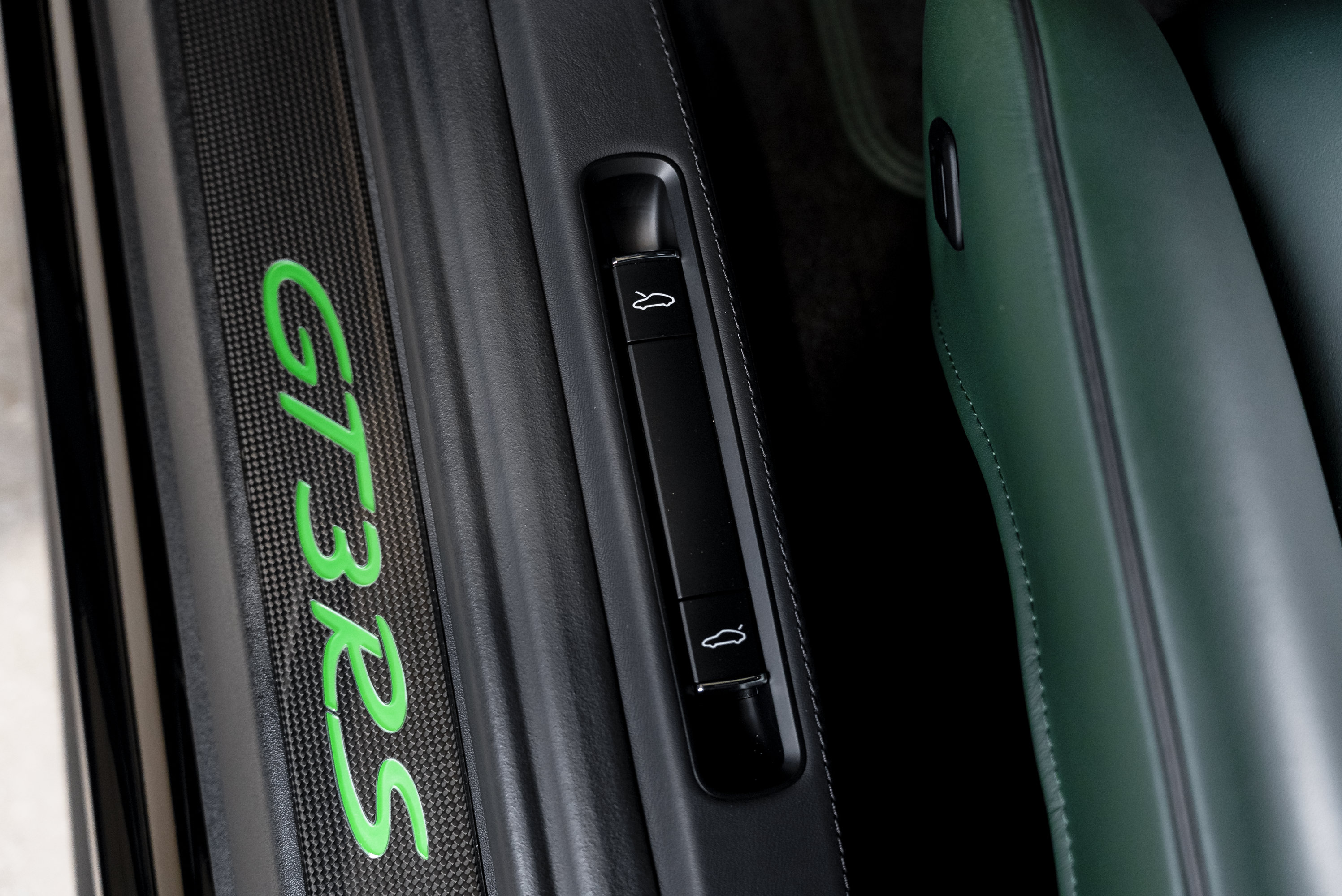Certified 2019 Porsche 911 GT3 RS RWD image 43
