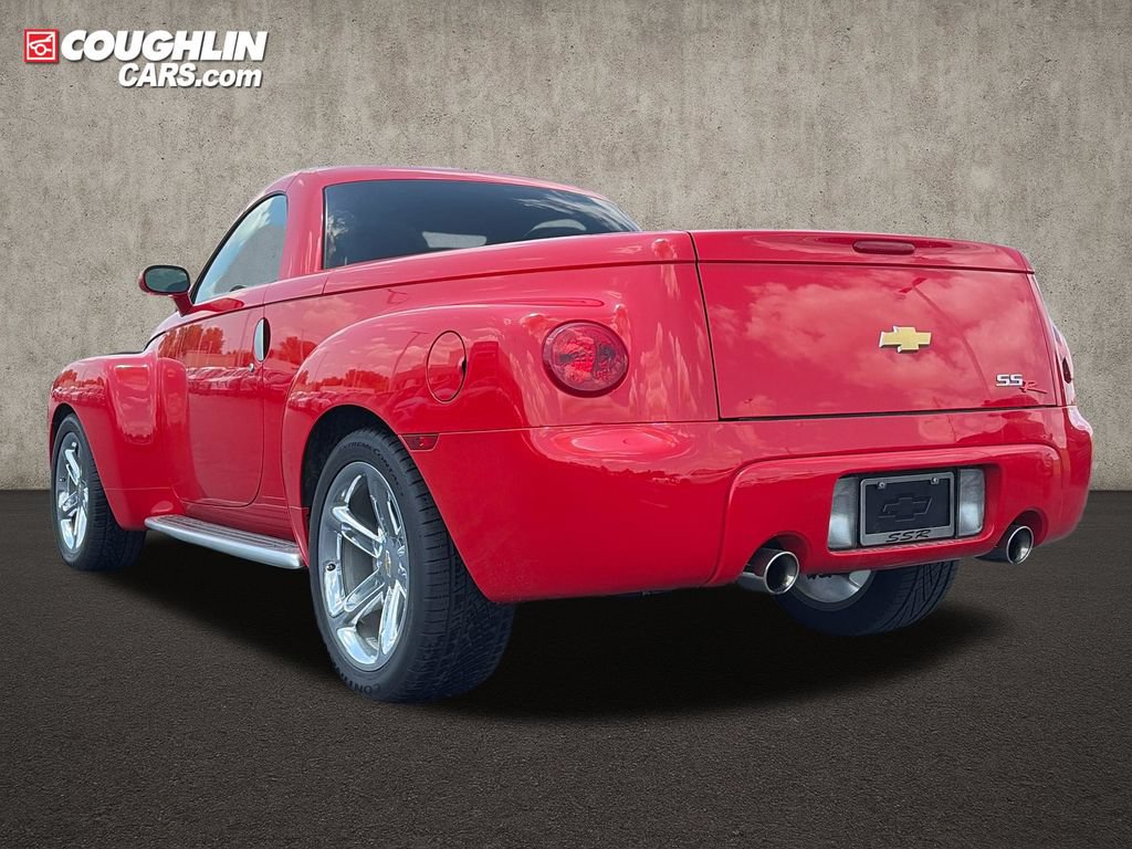Used 2004 Chevrolet SSR w/ Preferred Equipment Group RWD image 6