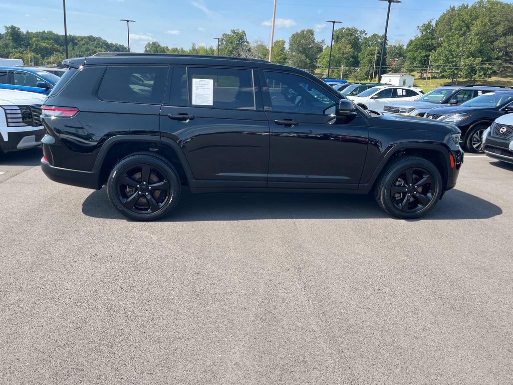Used 2023 Jeep Grand Cherokee L Laredo AWD/4WD image 6