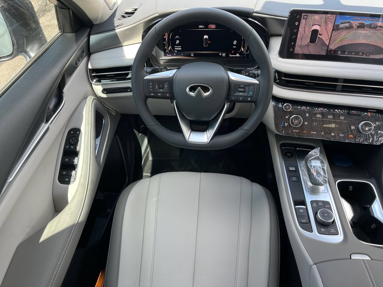 New 2027 INFINITI QX60 Luxe FWD image 13