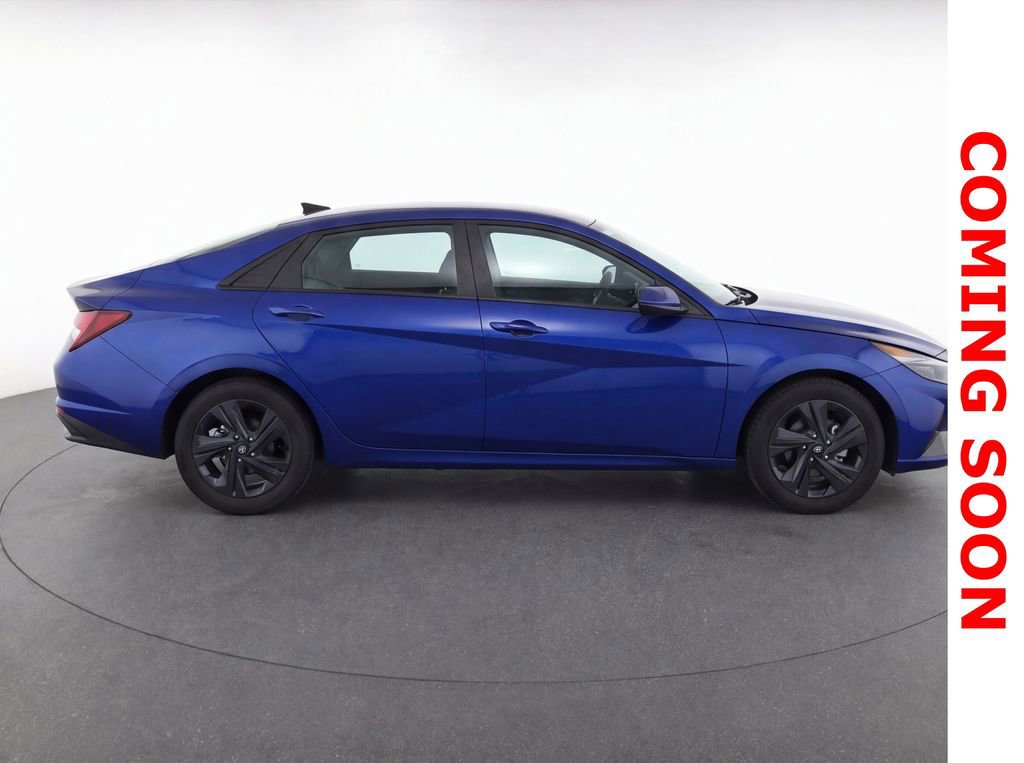 Used 2022 Hyundai Elantra SEL w/ Cargo Package image 10