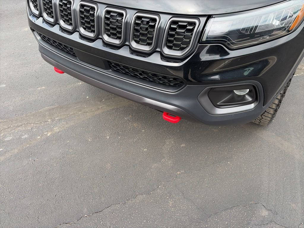 Used 2024 Jeep Compass Trailhawk AWD/4WD image 29