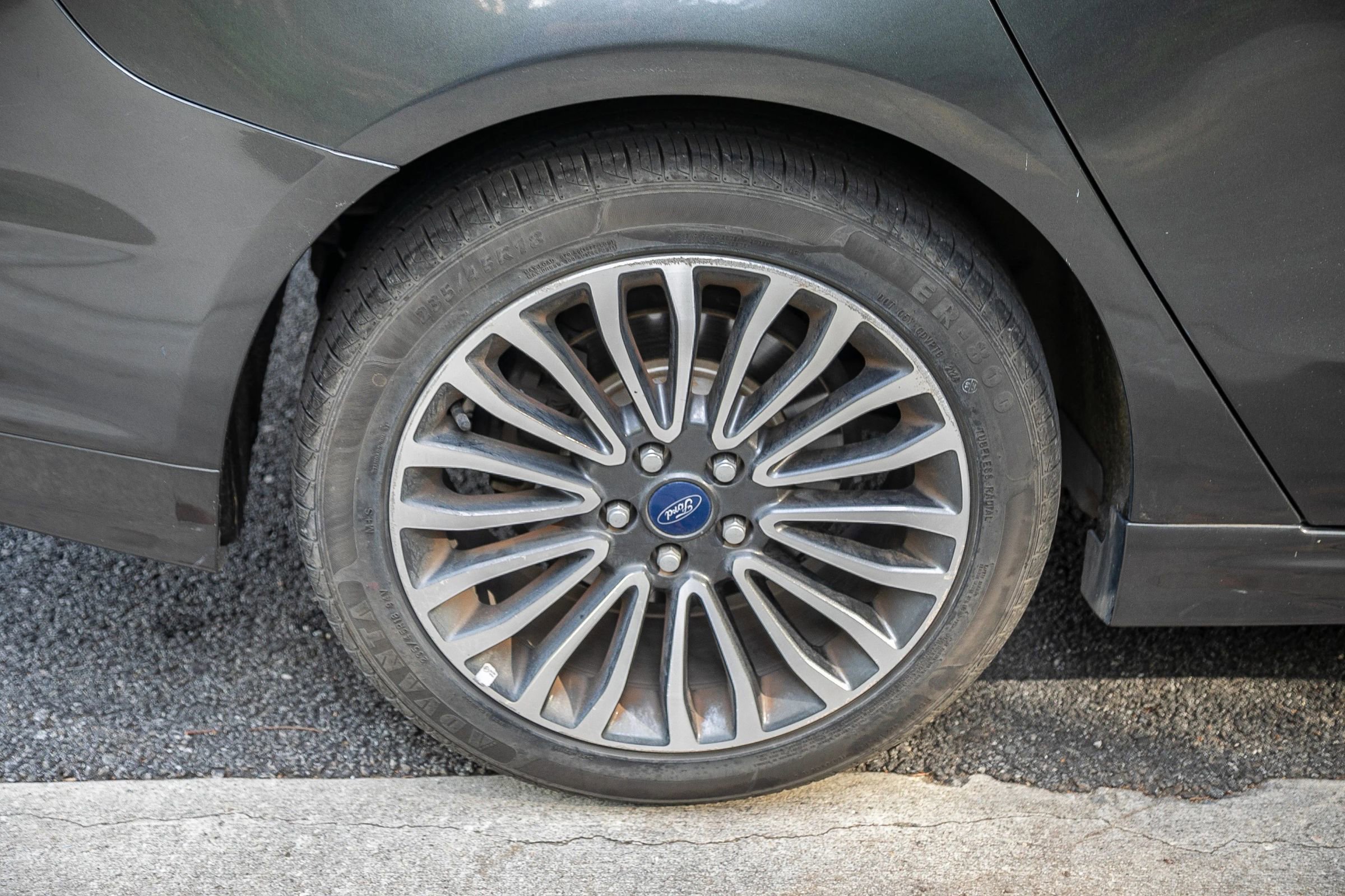 Used 2018 Ford Fusion Titanium image 13