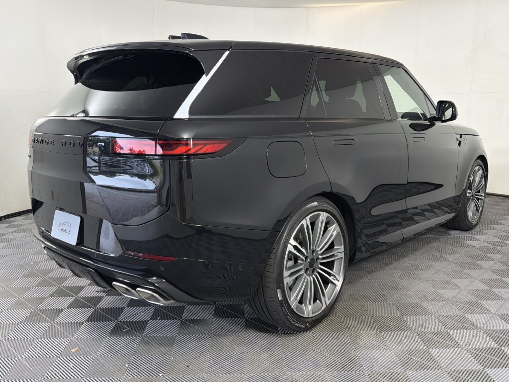 New 2027 Land Rover Range Rover Sport Dynamic SE AWD/4WD image 7