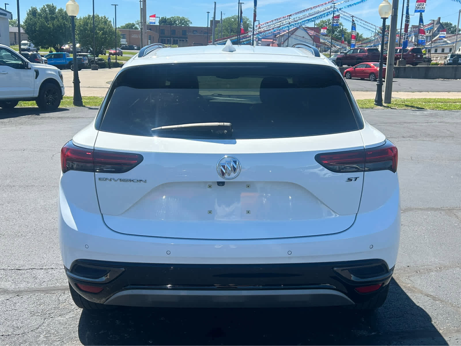 Used 2022 Buick Envision Essence w/ Technology Package I FWD image 6