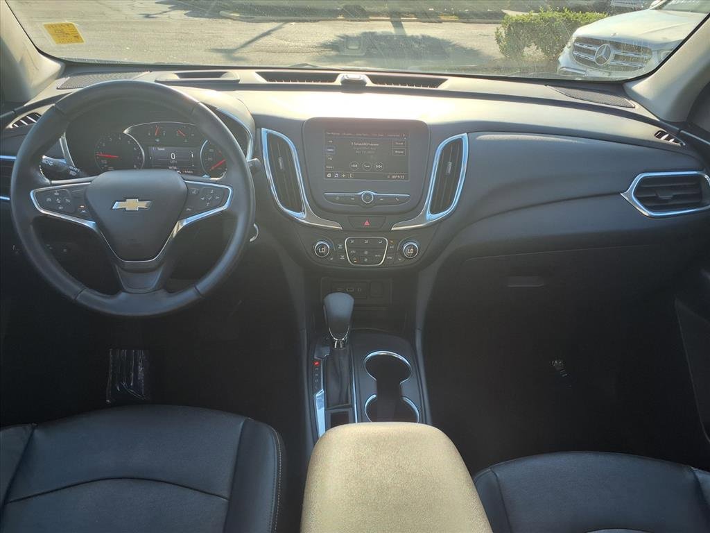 Used 2020 Chevrolet Equinox LT w/ Sport Edition image 3
