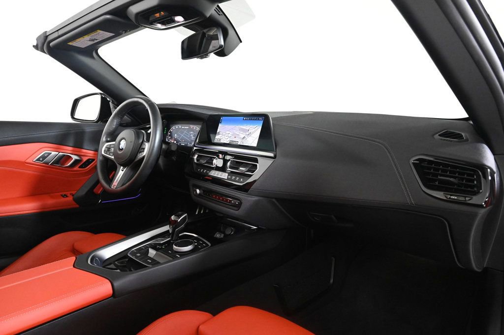 Used 2023 BMW Z4 M40i w/ Premium Package image 15