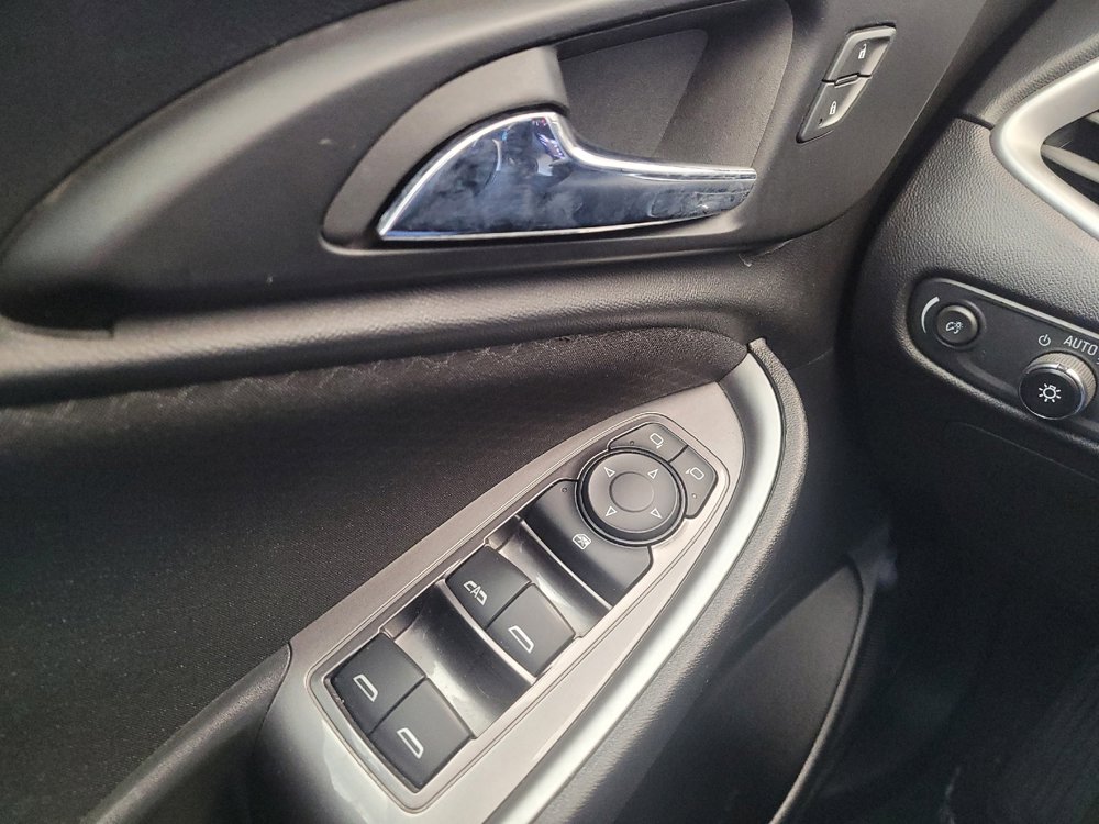 Used 2023 Chevrolet Malibu LT image 27