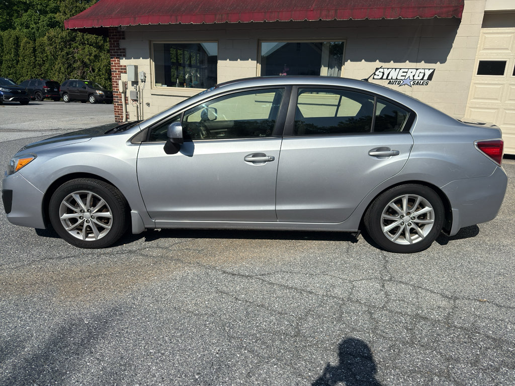 Used 2013 Subaru Impreza 2.0i Premium w/ All-Weather Pkg AWD/4WD image 2