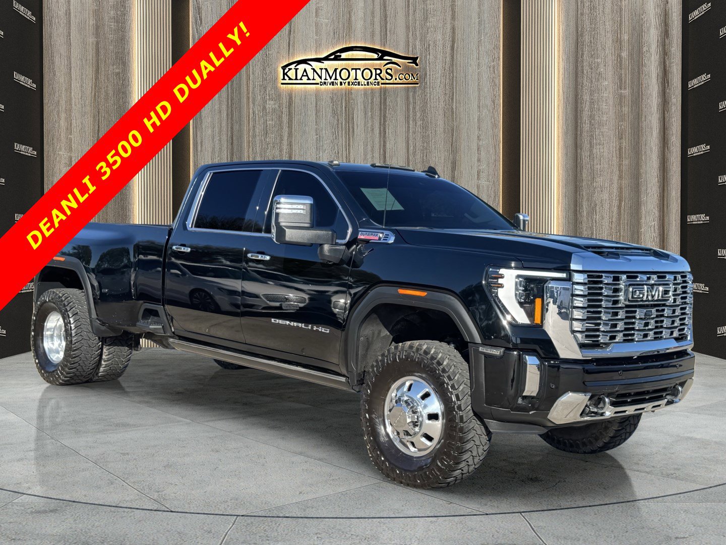 Used 2024 GMC Sierra 3500 Denali w/ Denali Reserve Package image 1