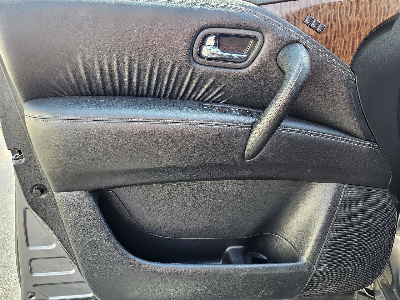 Used 2019 Nissan Armada Platinum w/ Captain's Chairs Package AWD/4WD image 4