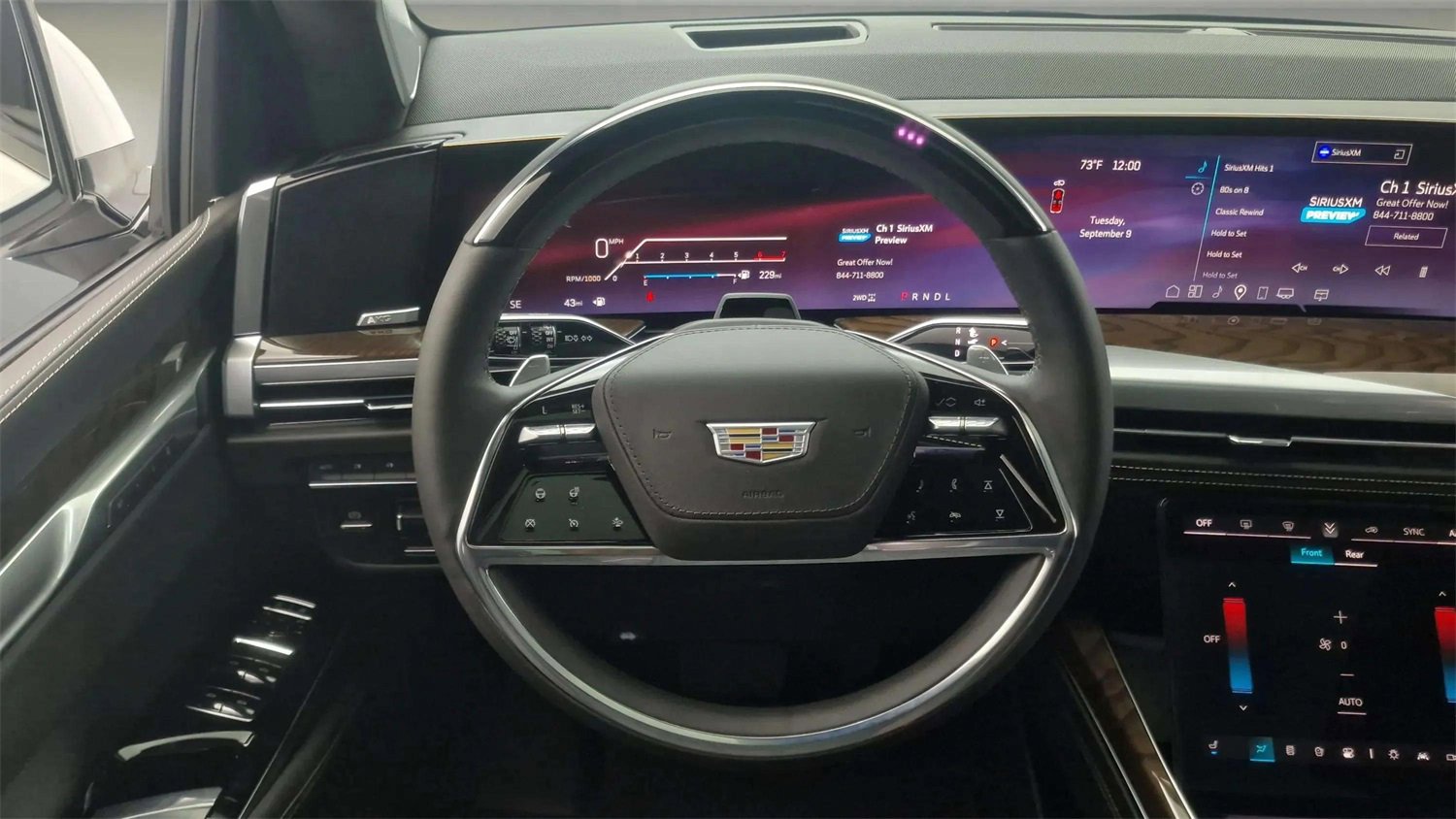 Used 2025 Cadillac Escalade Sport Platinum w/ LPO, ONYX Package image 32