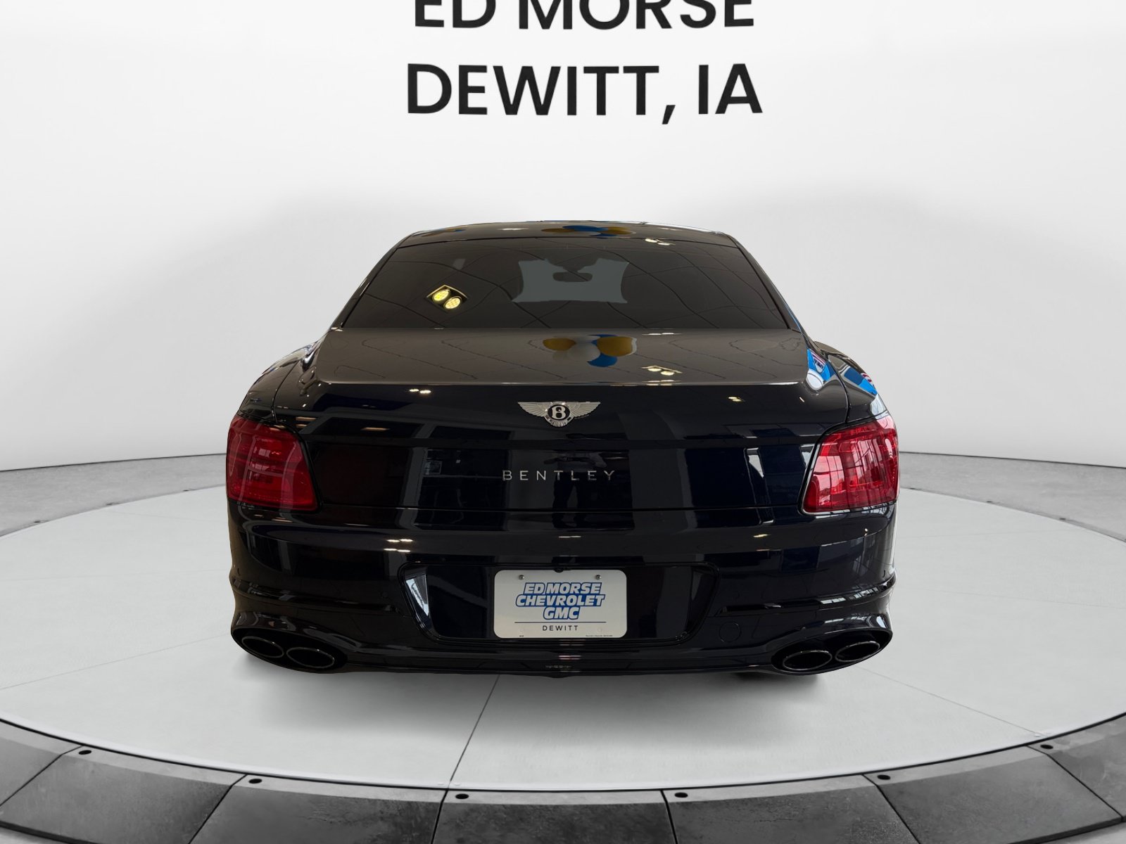 Used 2024 Bentley Flying Spur V8 AWD/4WD image 4
