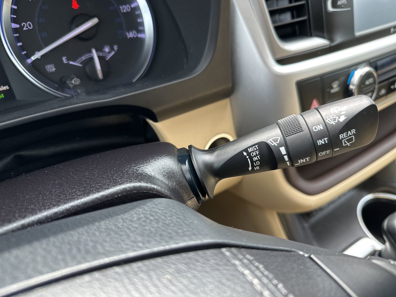 Used 2019 Toyota Highlander XLE AWD/4WD image 48