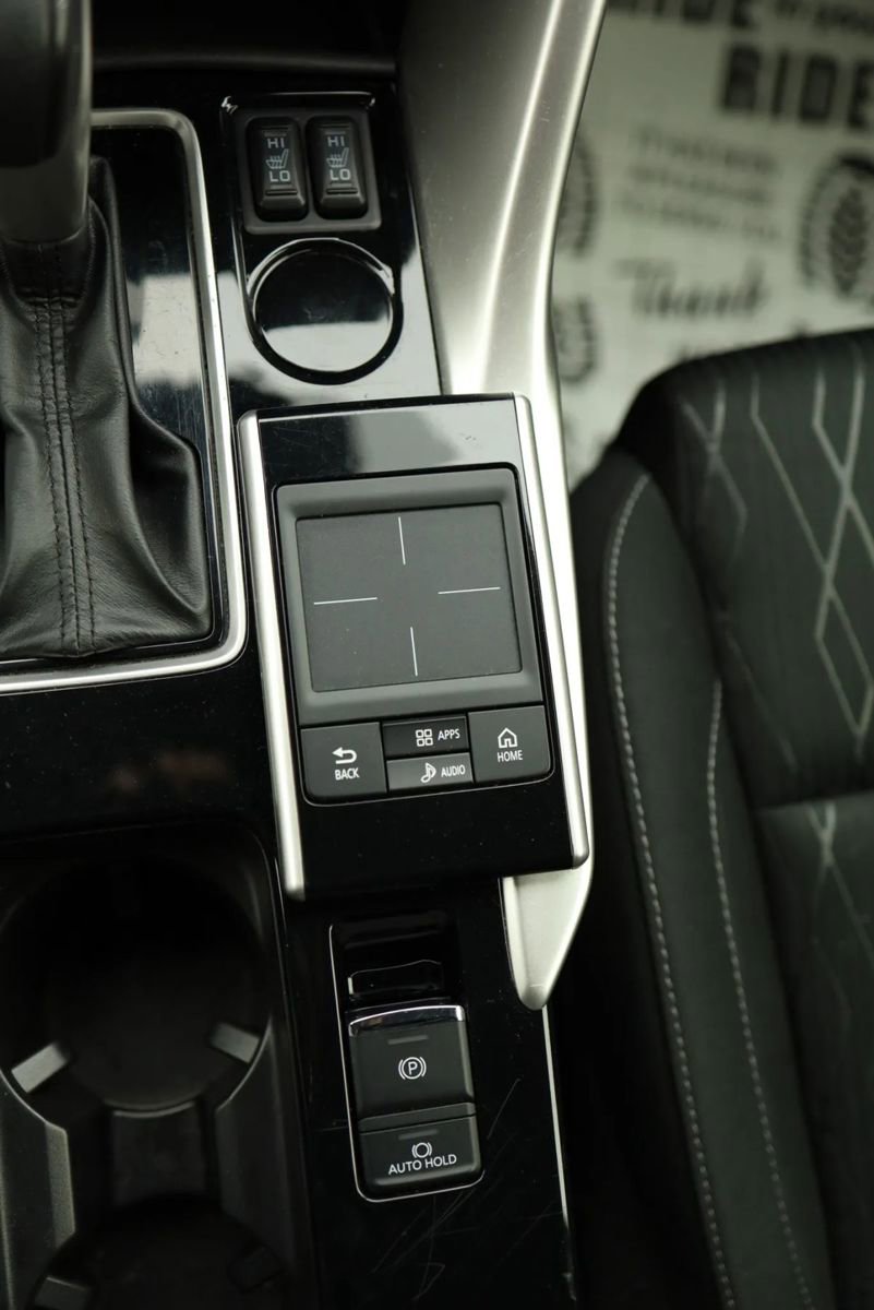 Used 2020 Mitsubishi Eclipse Cross SE image 29