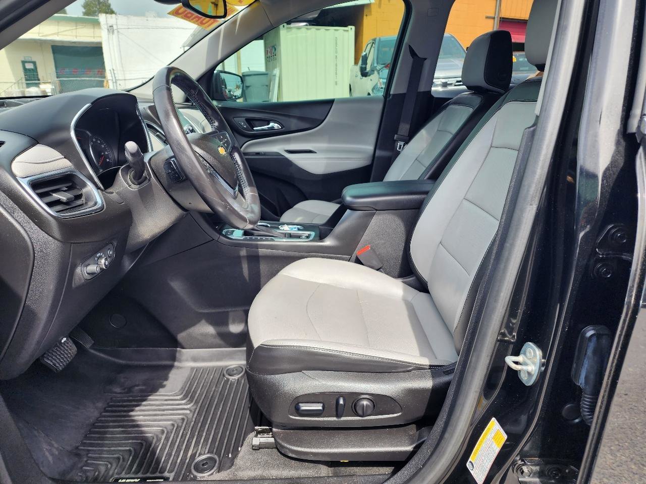 Used 2018 Chevrolet Equinox Premier AWD/4WD image 14