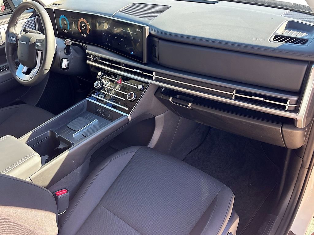 Used 2025 Hyundai Santa Fe SE image 29