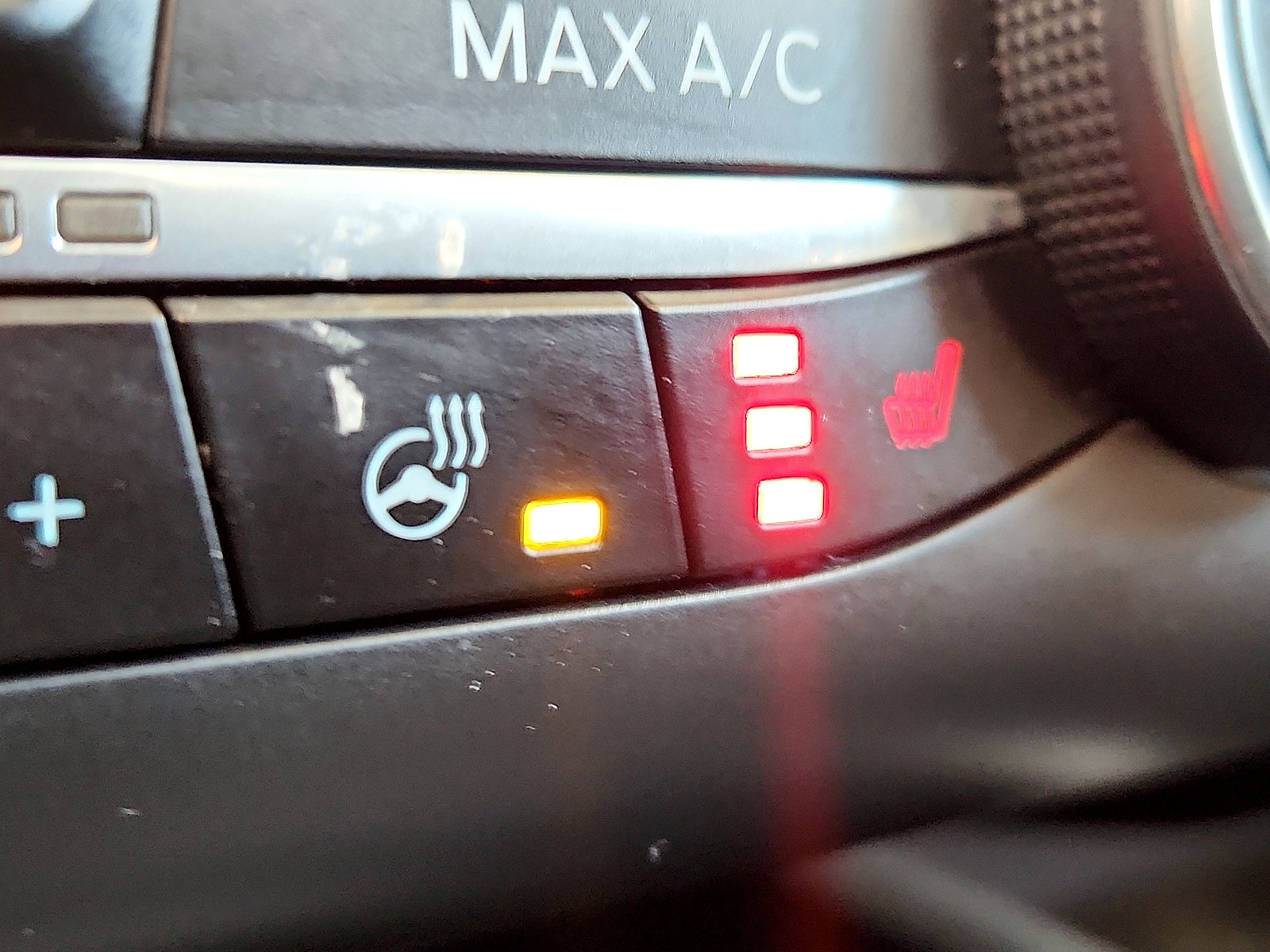 Used 2025 Ford Escape ST-Line w/ Cold Weather Package image 27