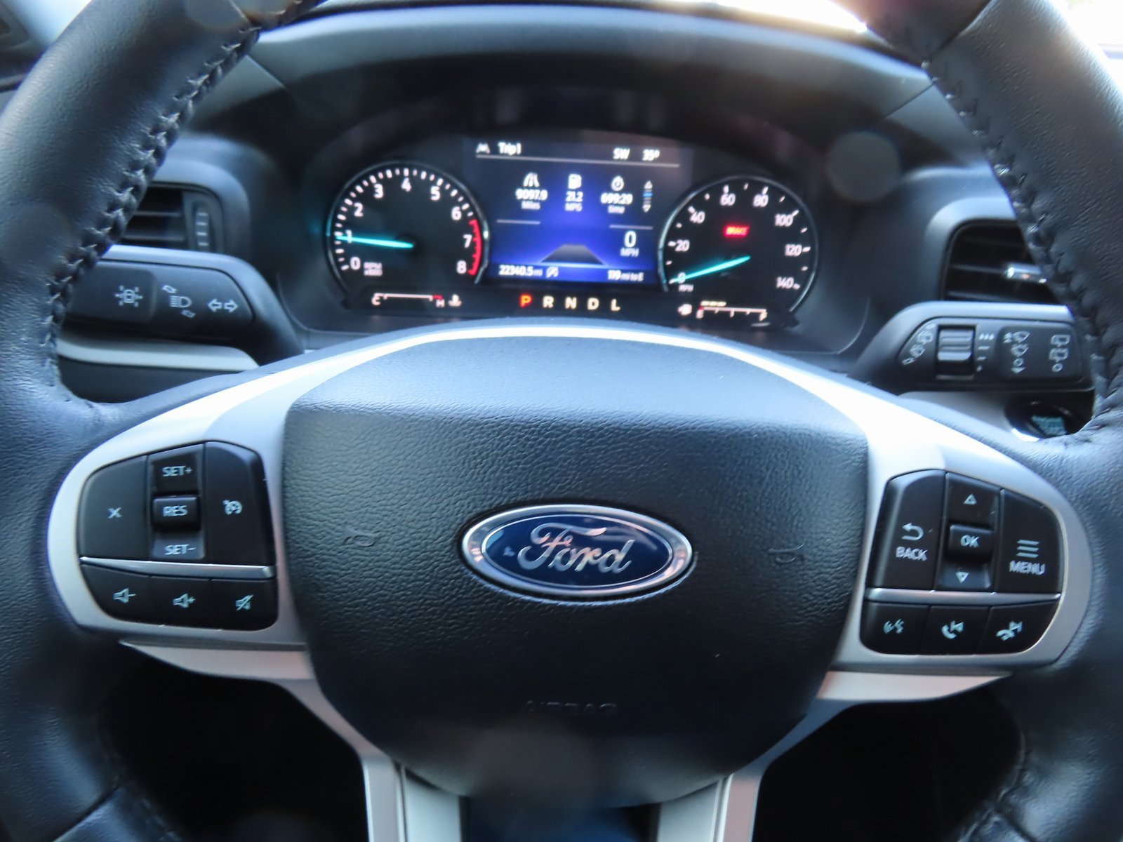 Used 2024 Ford Explorer XLT image 16