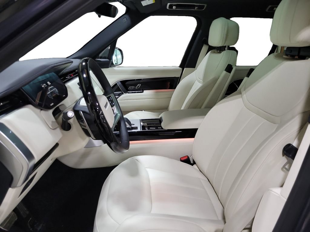 New 2026 Land Rover Range Rover SE image 13