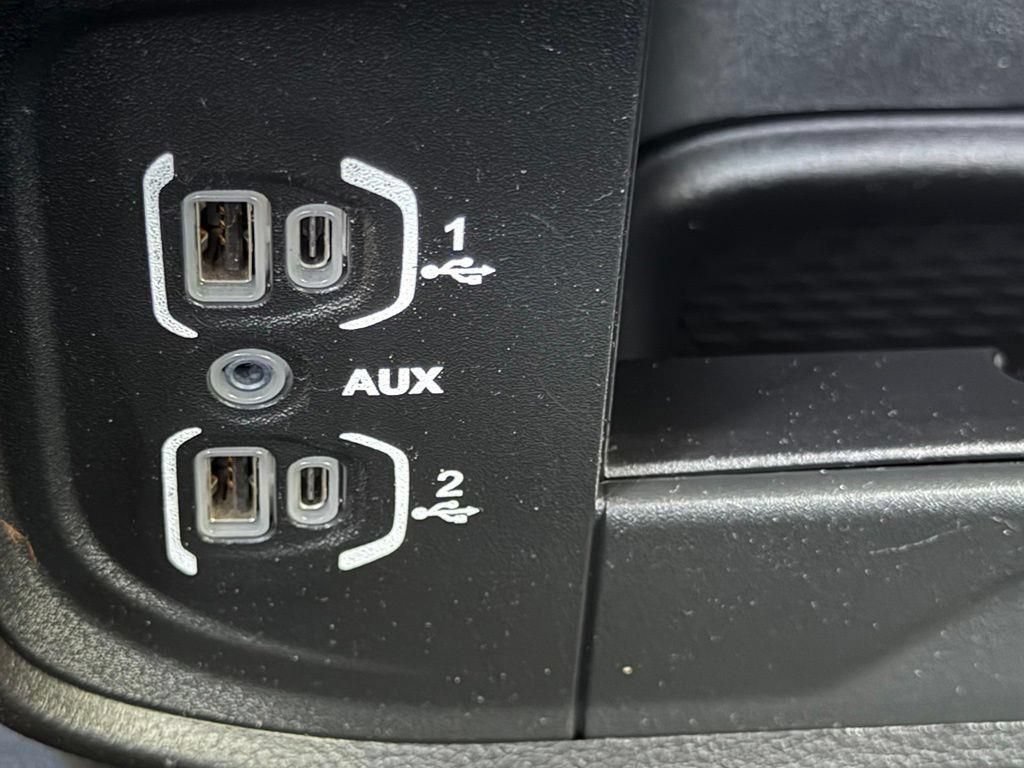 Used 2024 RAM 2500 Big Horn AWD/4WD image 24