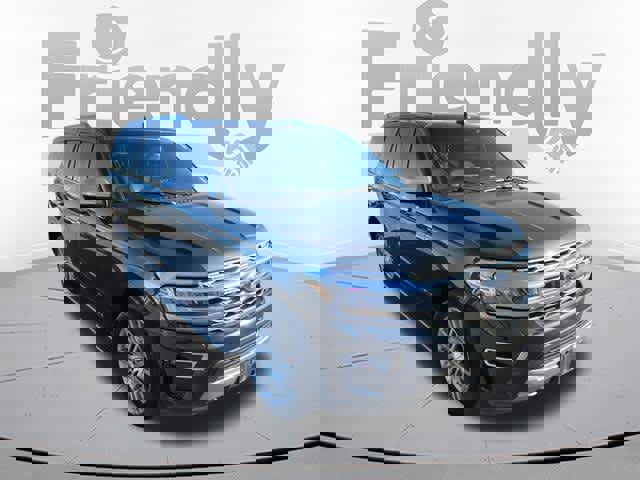 Used 2023 Ford Expedition Platinum image 3