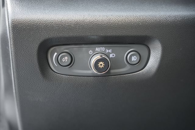 Used 2020 Chevrolet Traverse Premier w/ Redline Edition FWD image 43