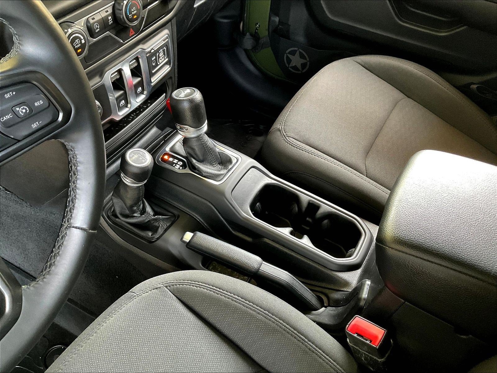 Used 2020 Jeep Wrangler Sport AWD/4WD image 18