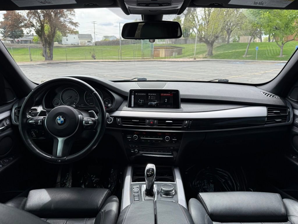 Used 2018 BMW X5 xDrive35i w/ M Sport Package image 11
