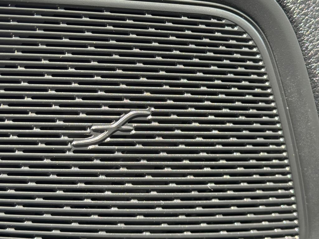 Used 2023 Mercedes-Benz C 300 4MATIC Sedan image 32