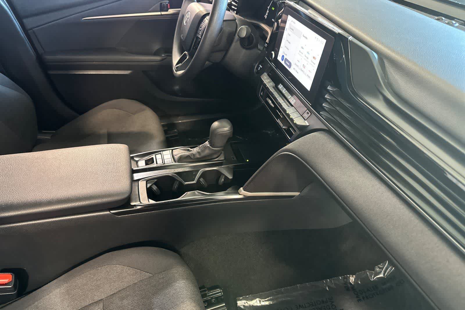 Used 2025 Toyota Camry LE FWD image 18