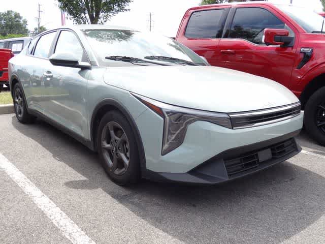 Used 2025 Kia K4 FWD image 3