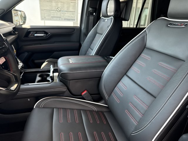 New 2026 GMC Yukon AT4 Ultimate AWD/4WD image 3