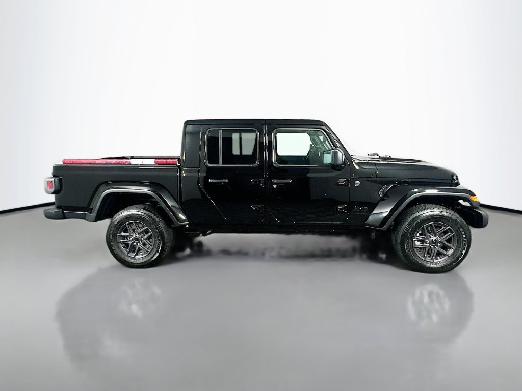 New 2025 Jeep Gladiator Sport AWD/4WD image 8