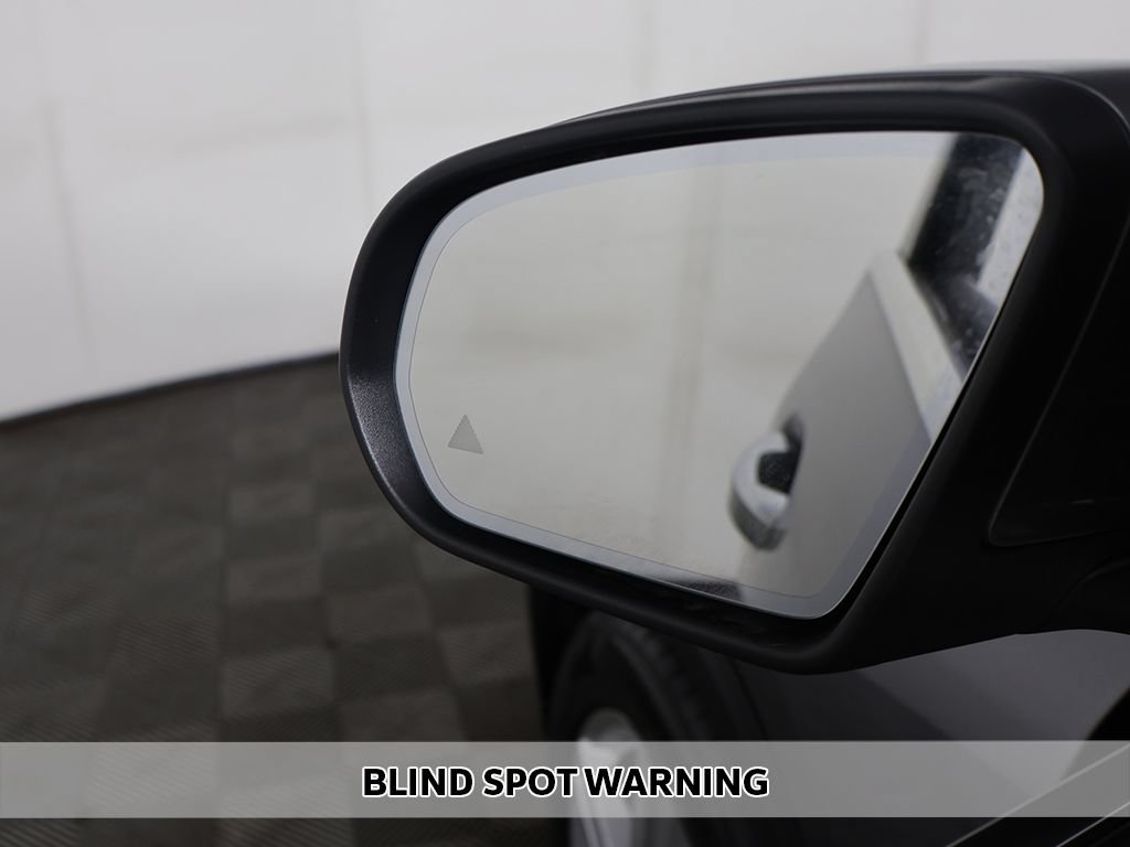 Used 2023 Mercedes-Benz GLA 250 4MATIC w/ Premium Package image 4
