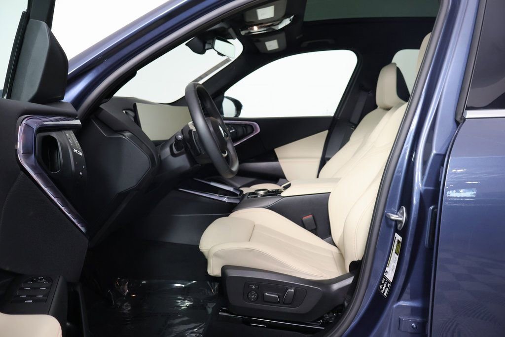 Used 2025 BMW X3 xDrive30i w/ Convenience Package image 10