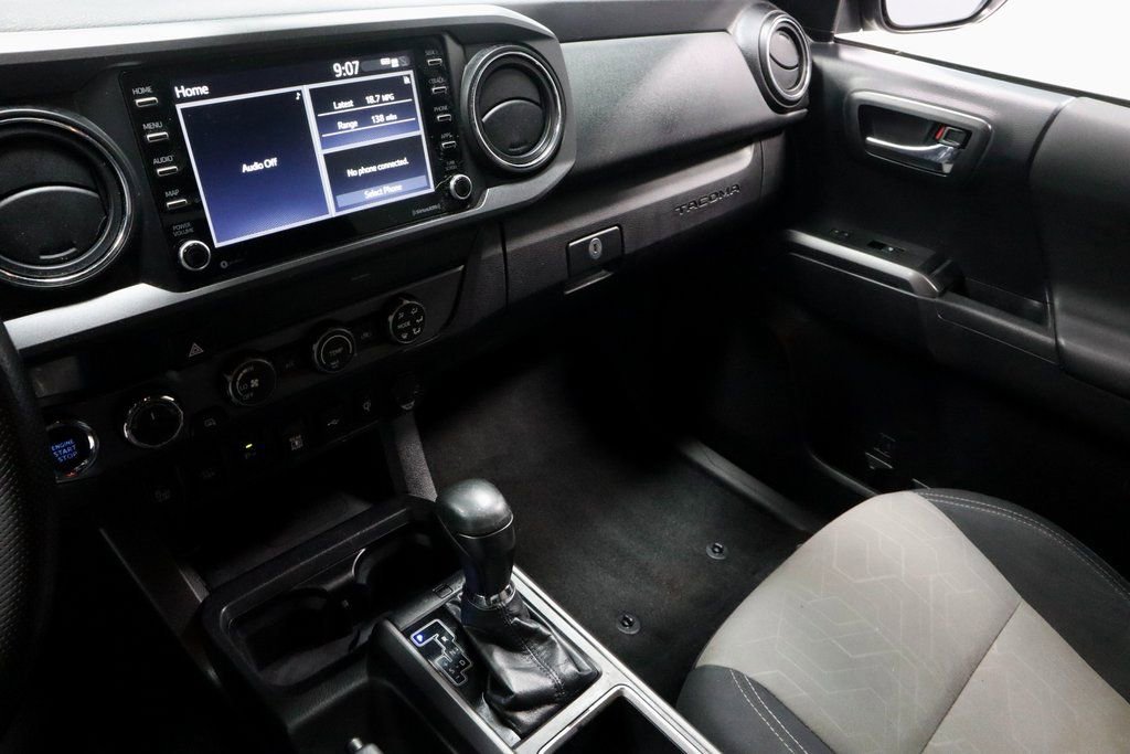 Used 2020 Toyota Tacoma TRD Off-Road w/ Technology Package image 30