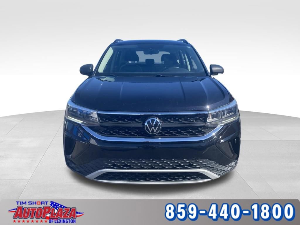 Used 2023 Volkswagen Taos S FWD image 2