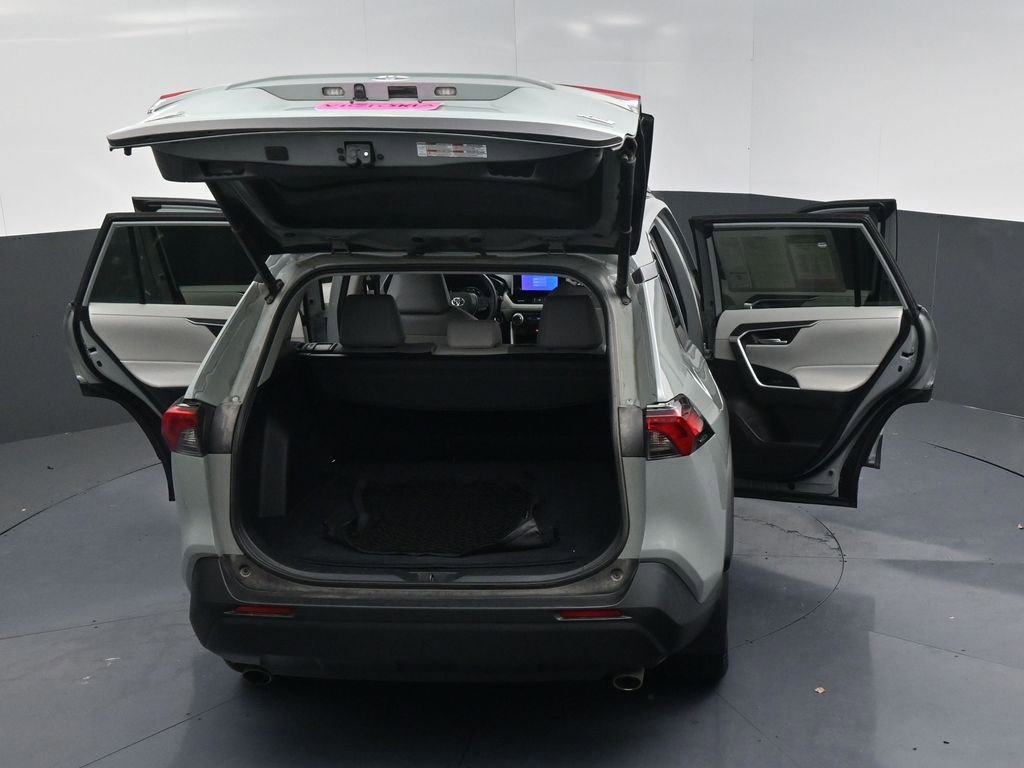 Used 2023 Toyota RAV4 XLE Premium image 22