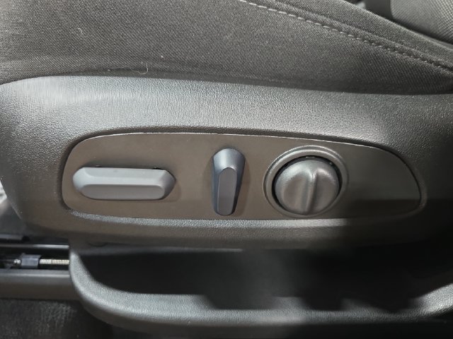 Used 2023 Chevrolet Traverse LT w/ LPO, Floor Liner Package FWD image 31