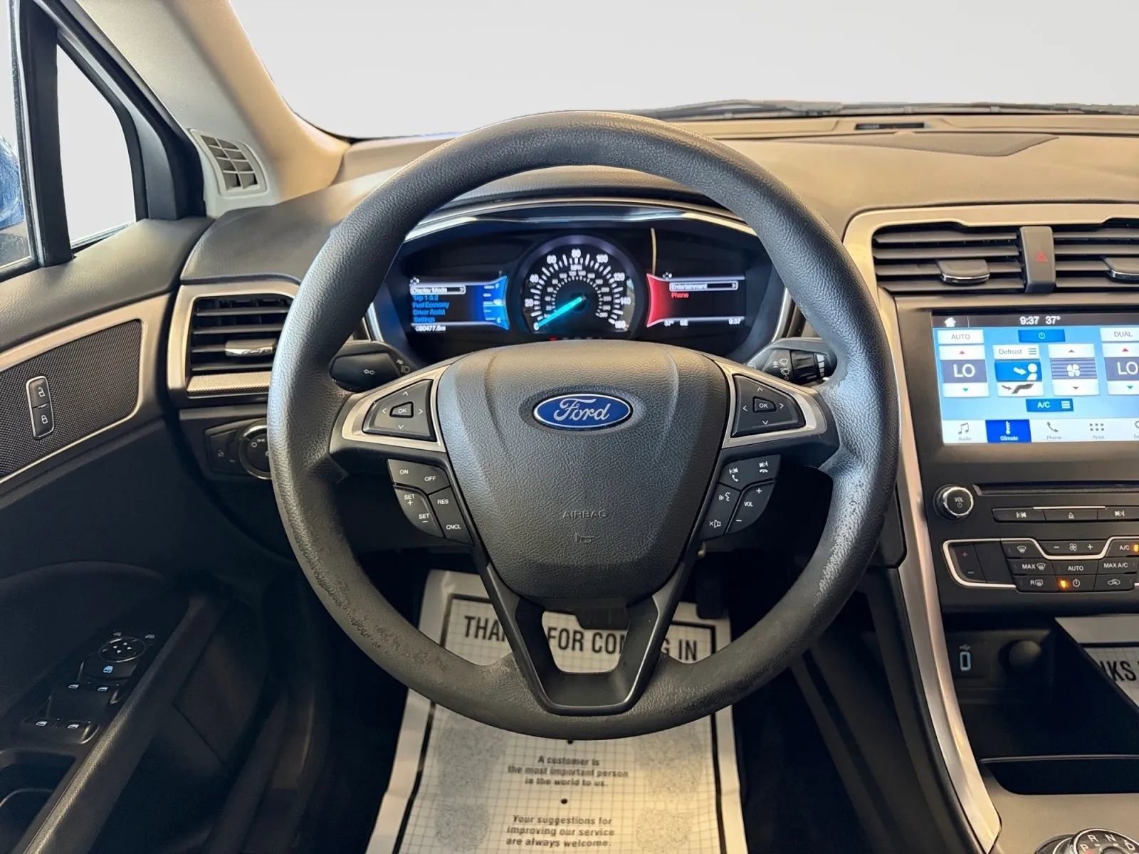 Used 2017 Ford Fusion SE w/ Fusion SE Technology Package image 59